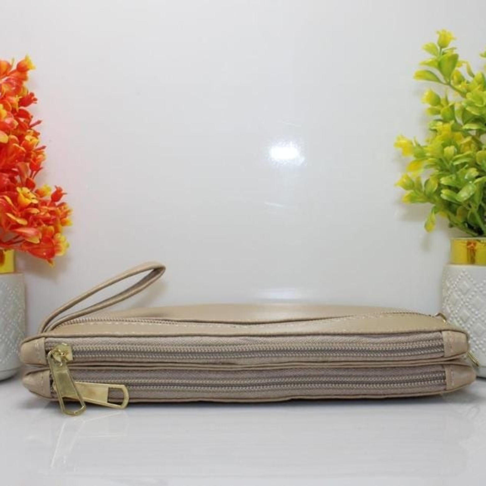 Hand Clutch Purse | Textured Synthetic Leather Wristlet in Elegant Ivory