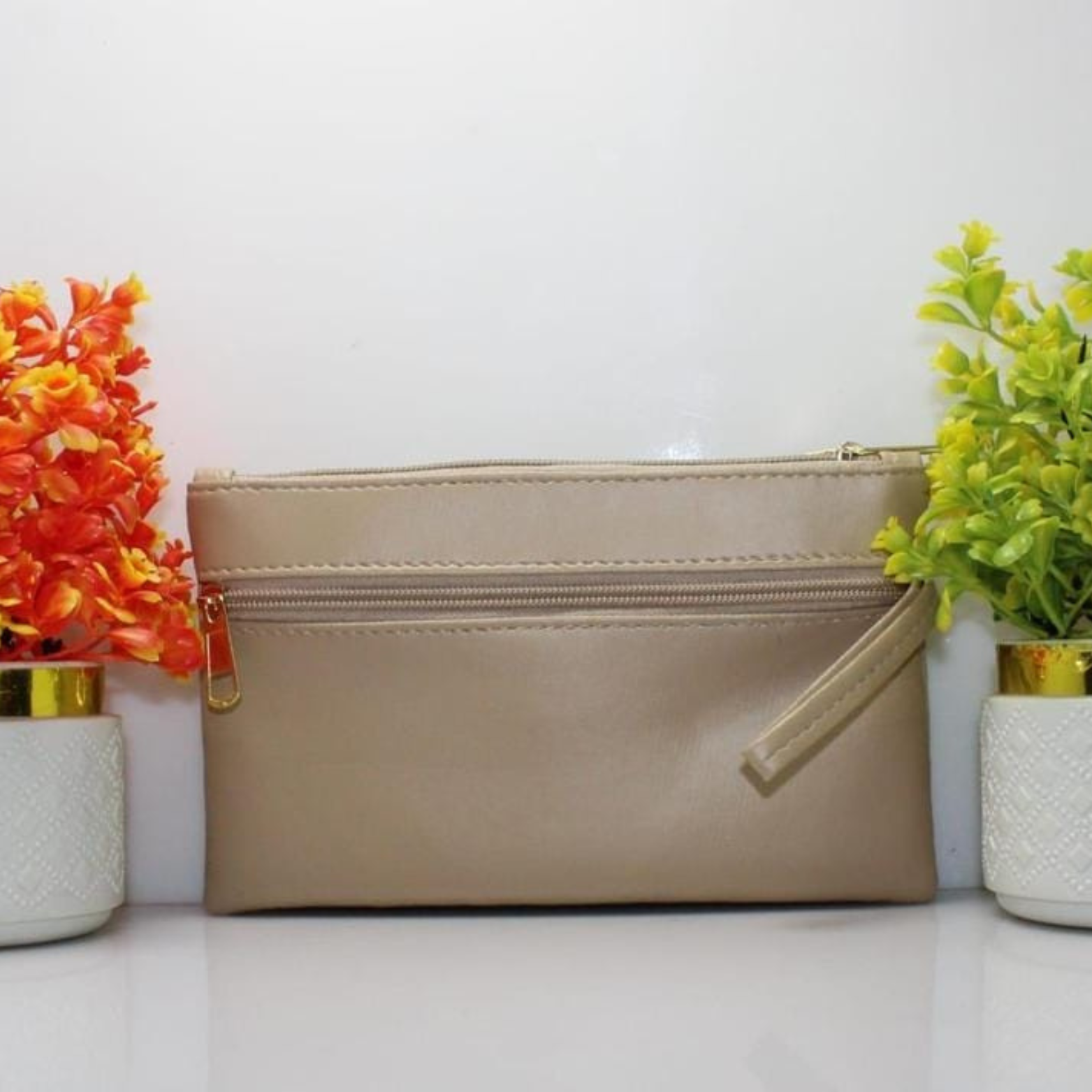 Hand Clutch Purse | Textured Synthetic Leather Wristlet in Elegant Ivory